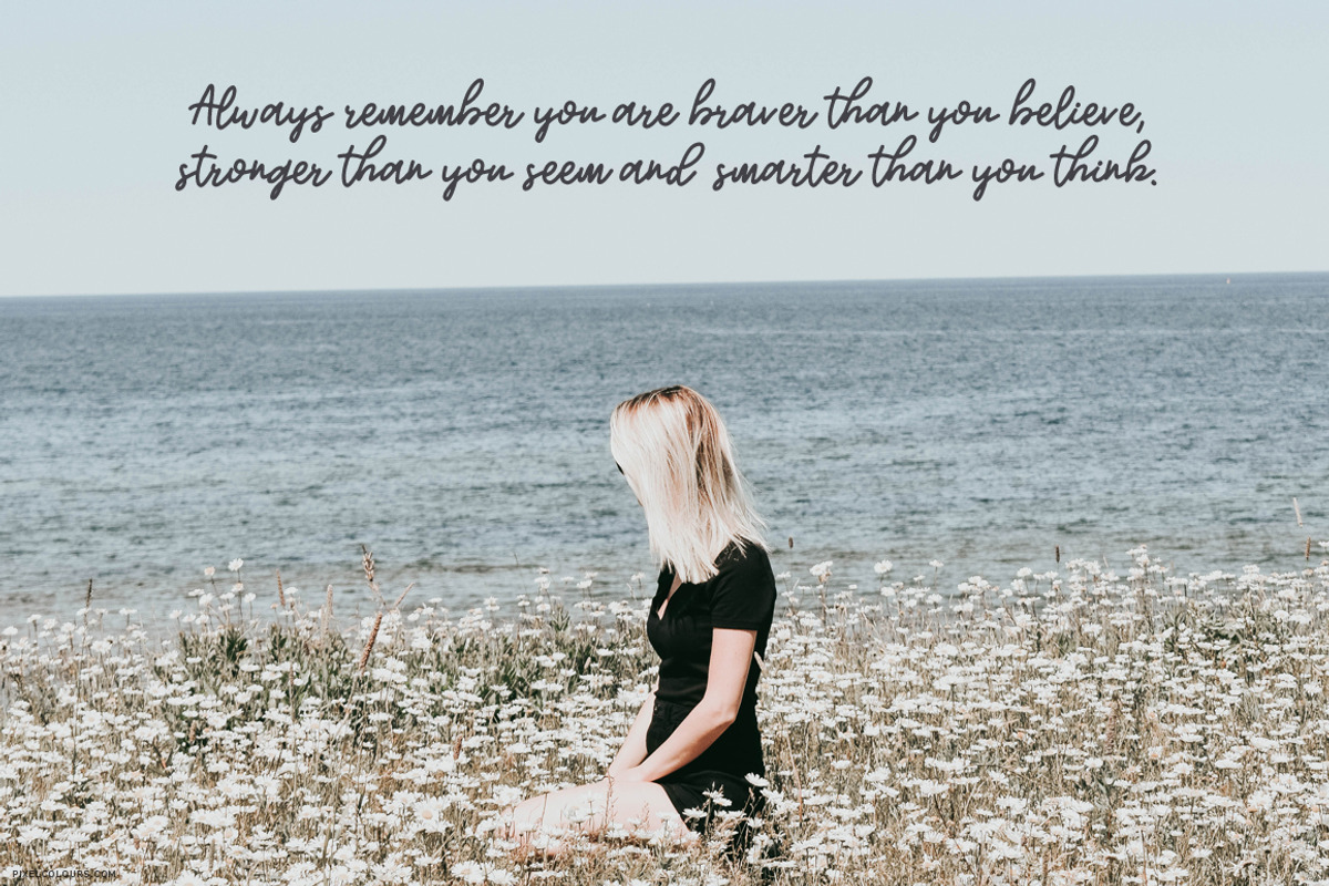 Chic Gal Script Font preview 4
