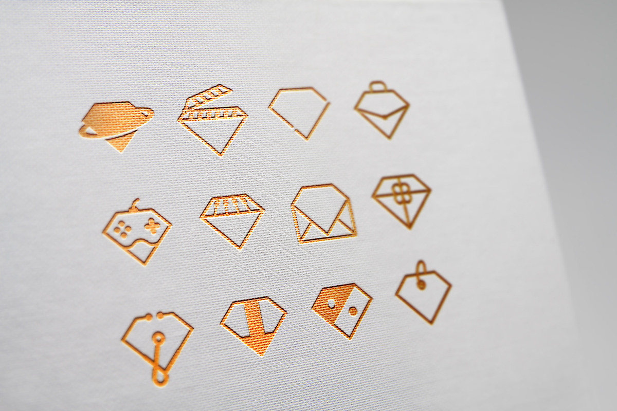 32 Brilliant Diamond Logo Templates, a Templates & Theme by Brandspark (Photo 11 of 11)