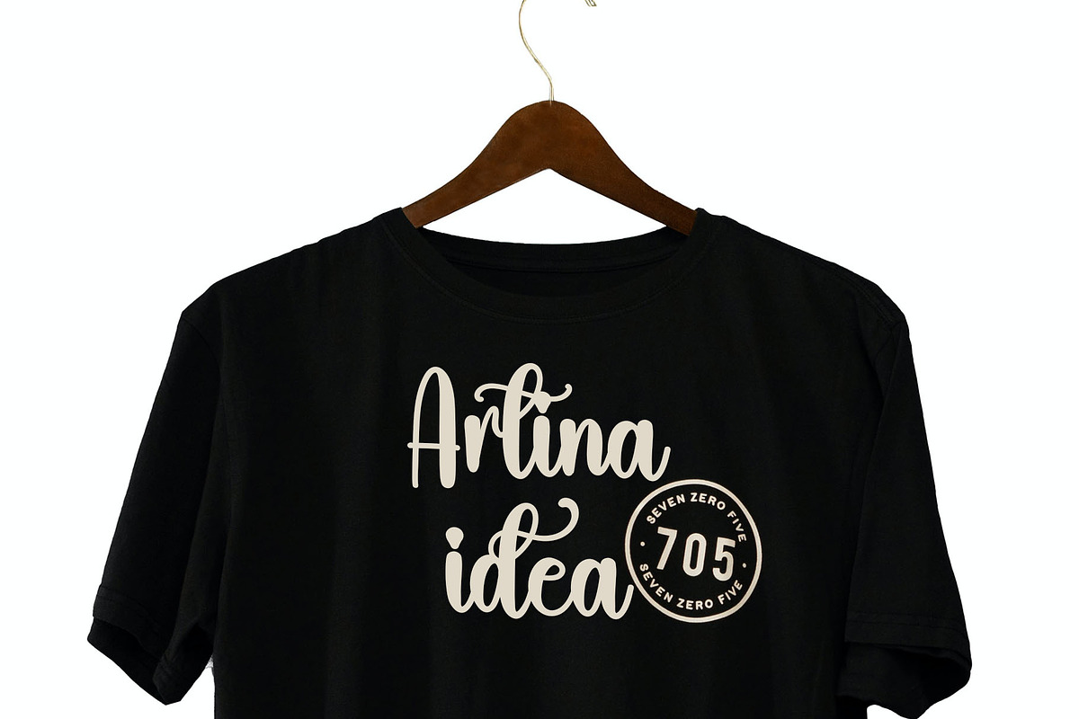 Simply, a Script Font by FreshTypeINK (Photo 2 of 8)