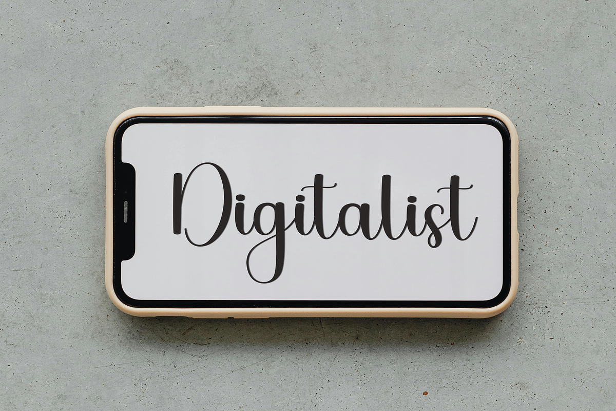Vintage Calligraphy, a Handwritten Font by InermediaSTUDIO (Photo 8 of 8)