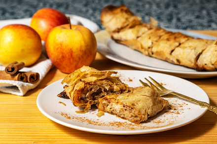 Homemade apple pie, a Background Photo by wr7 Media
