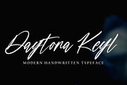 Shalenttina, a Handwritten Font by pineungtype (Thumbnail 4 of 7)