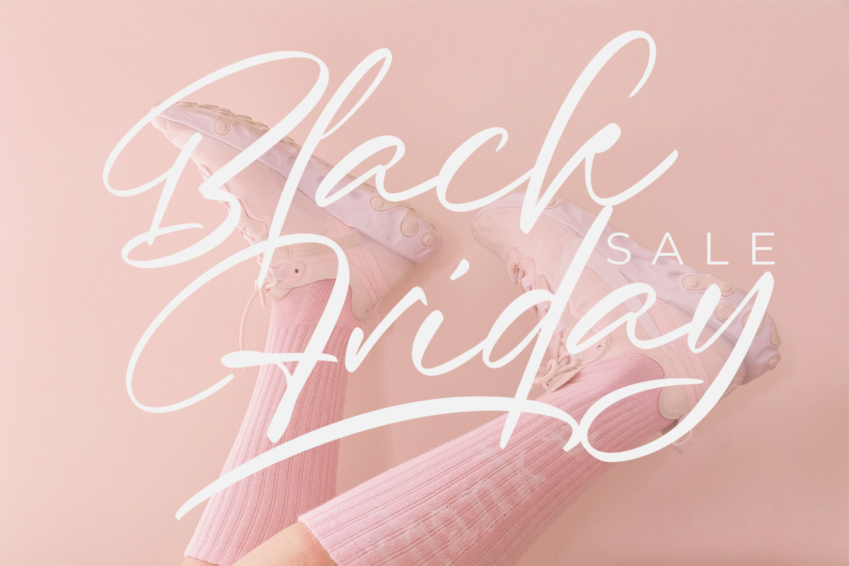 Just Quoting | A Script Font, a Script Font by Colllab Studio (Photo 8 of 24)