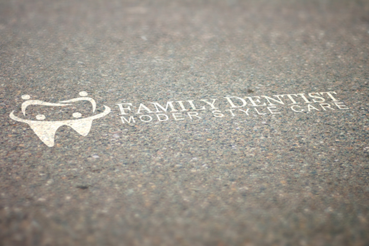 Family Dentist, a Branding & Logo Template by luckydesigner (Photo 4 of 4)