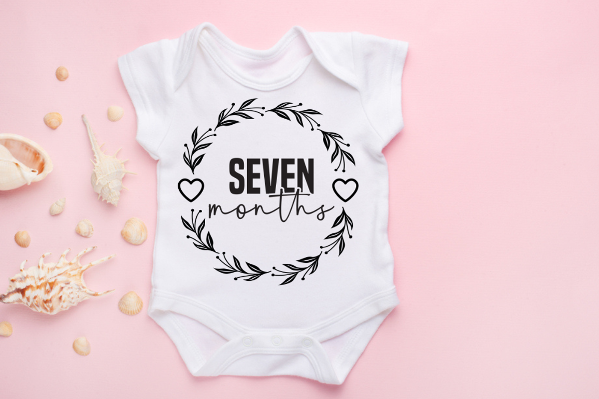 Baby Milestone round SVG Bundle, an Object Graphic by Design's Dark (Photo 6 of 9)