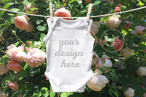 Baby onesie mockup / photo
