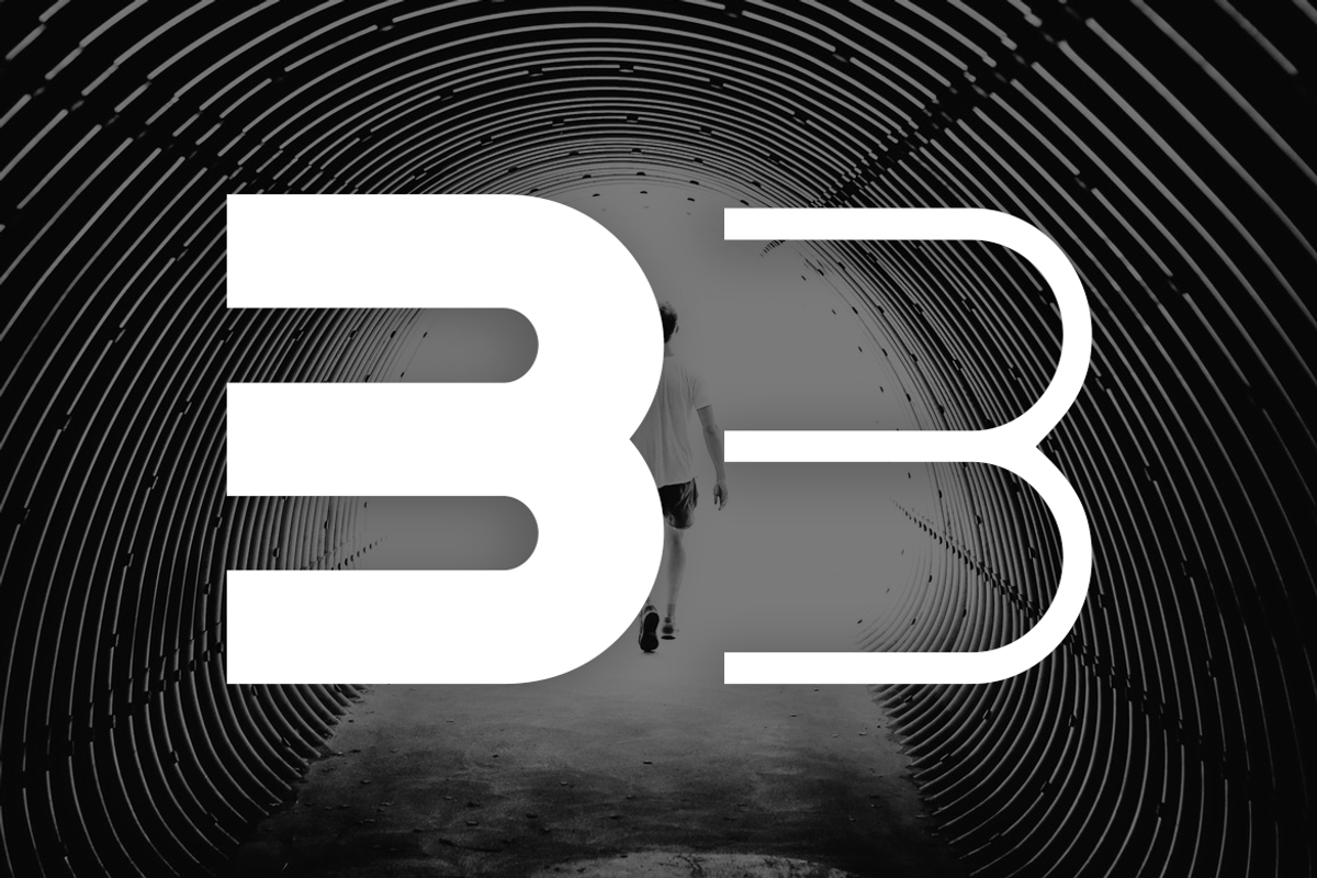 NOIR - Unique Display Logo Typeface preview 7