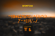 Bromptown, a Script Font by Analogous (Thumbnail 13 of 15)