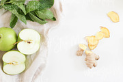 Holistic Lifestyle Bundle (Green), a Health & Medical Photo by Wellness Stock Market (Thumbnail 30 of 37)