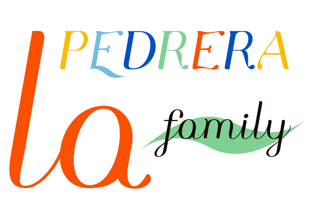 Pedrera family, a Script Font by Etewut (Photo 10 of 10)