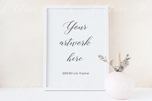 Poster mockup - psd - 30x40 cm