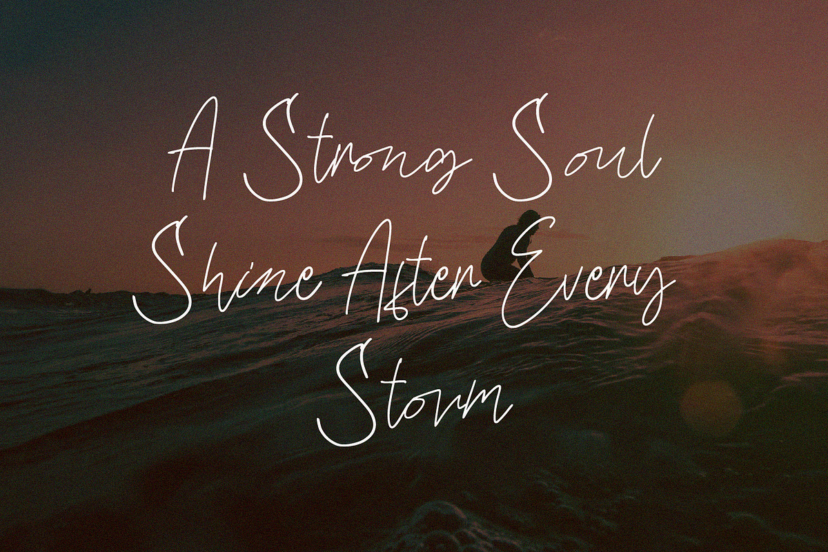 Daltana | Handwriting Font preview 3
