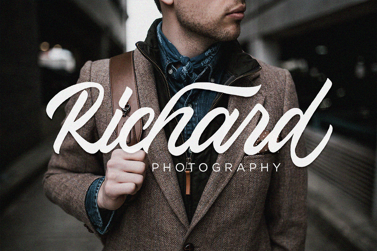 Northing - Modern Script Font, a Script Font by Alpaprana (Photo 4 of 10)