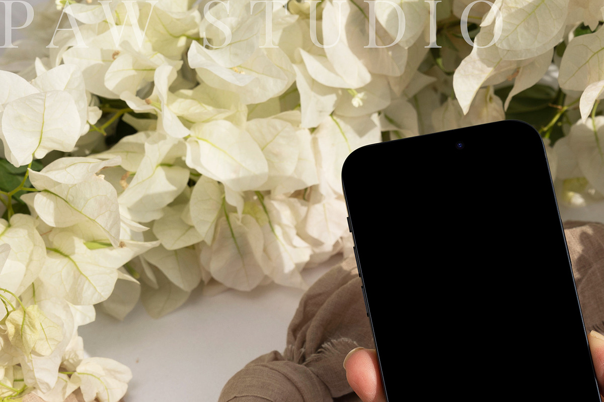 Device Mockup Phone BGF, an iPhone Mockup by PawMockups (Photo 3 of 10)