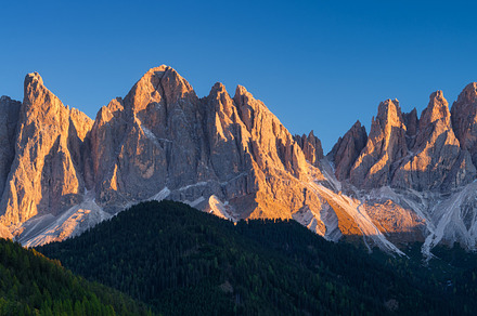 Rocks during a bright sunset. Italy, a Background Photo by Landscape and travel
