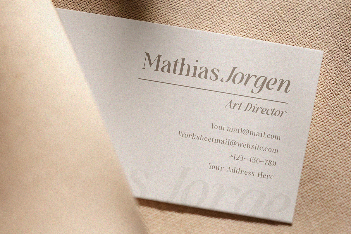 Aesthetic Essential | Modern Serif, a Serif Font by Megi Satyo Widodo (Photo 10 of 22)