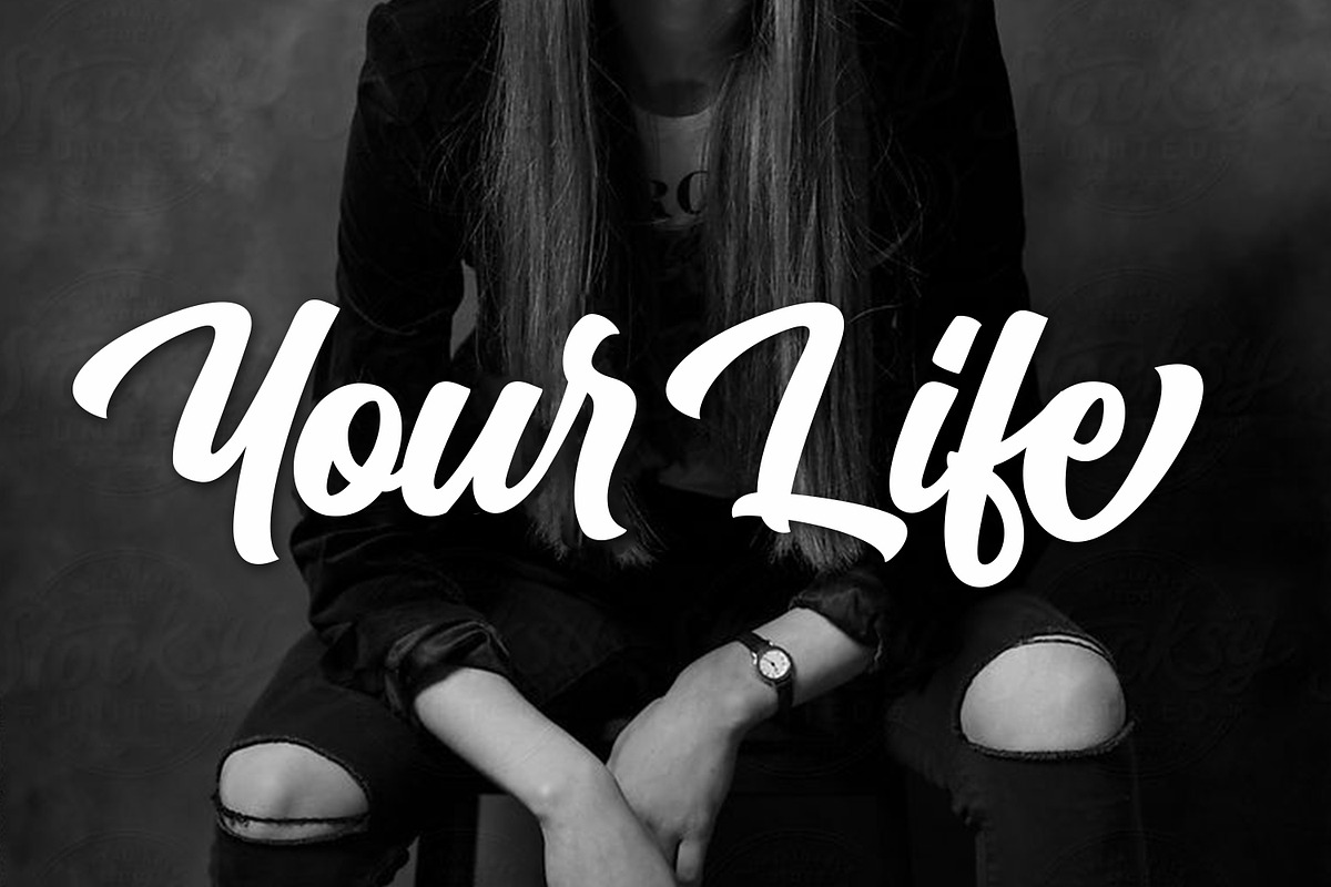 Airates - Script Fonts, a Script Font by Maculinc Type (Photo 3 of 13)
