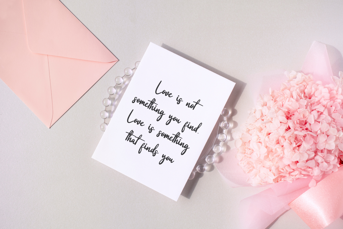 Darling - Natural Handwritten Font, a Handwritten Font by Letterayu Studio (Photo 4 of 8)