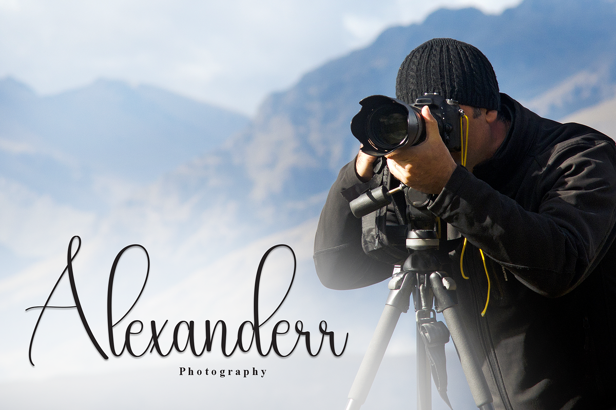 Lovely History | Script Font, a Handwritten Font by Scratchones (Photo 4 of 9)