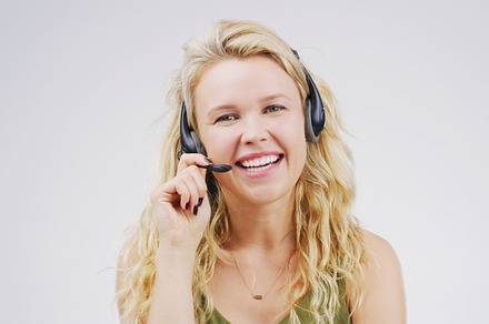 Dealing with the daily calls, a Photo by Peopleimages.com