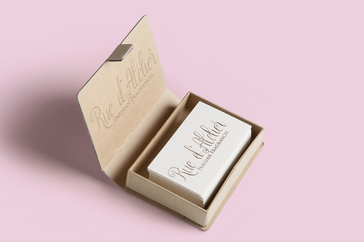 Paris in the Springtime font preview 3