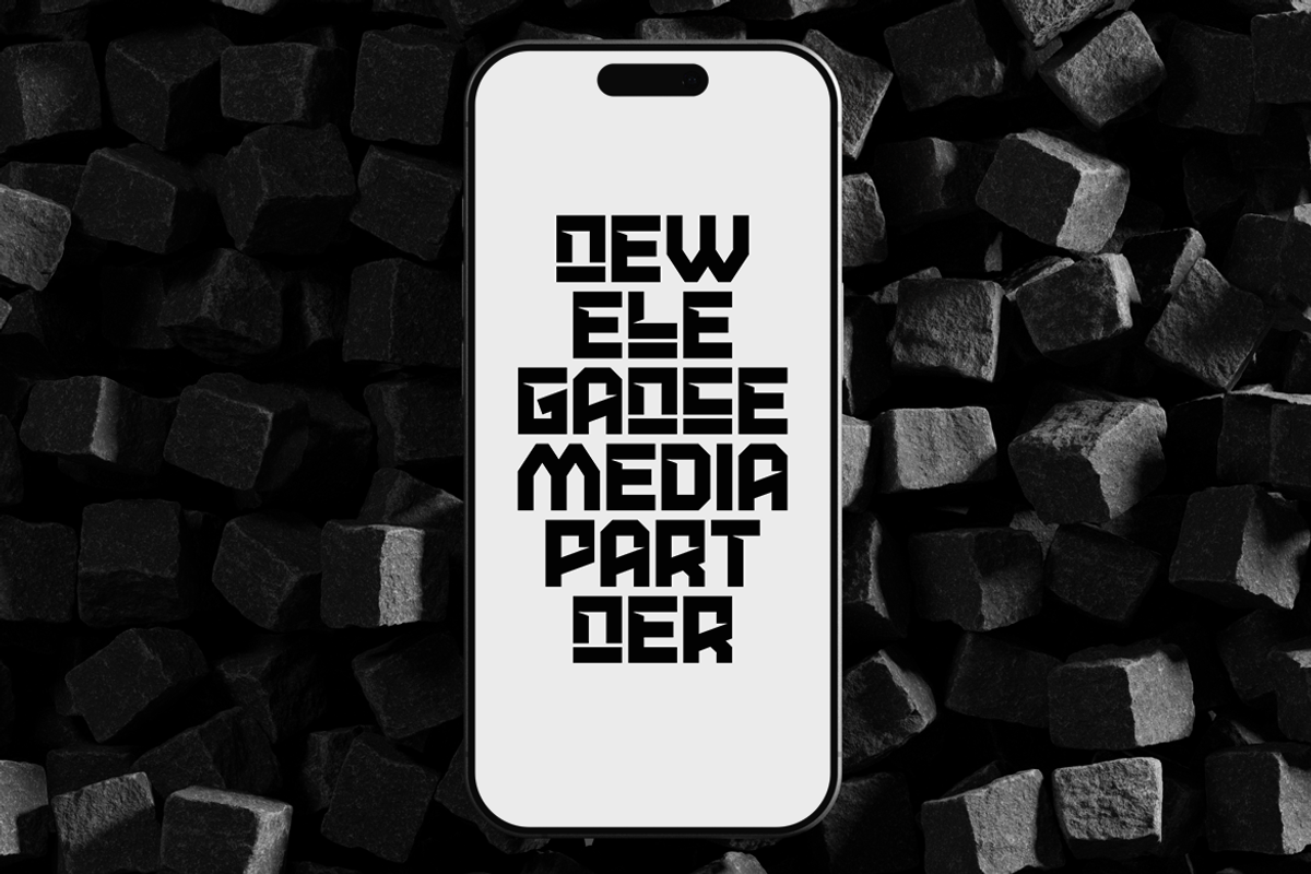 Robinsen – Bold Tech Display Font, a Sans Serif Font by Artiveko (Photo 6 of 7)