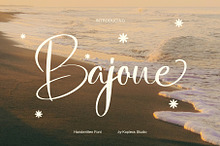 Bajoue | Romantic Wedding Font
