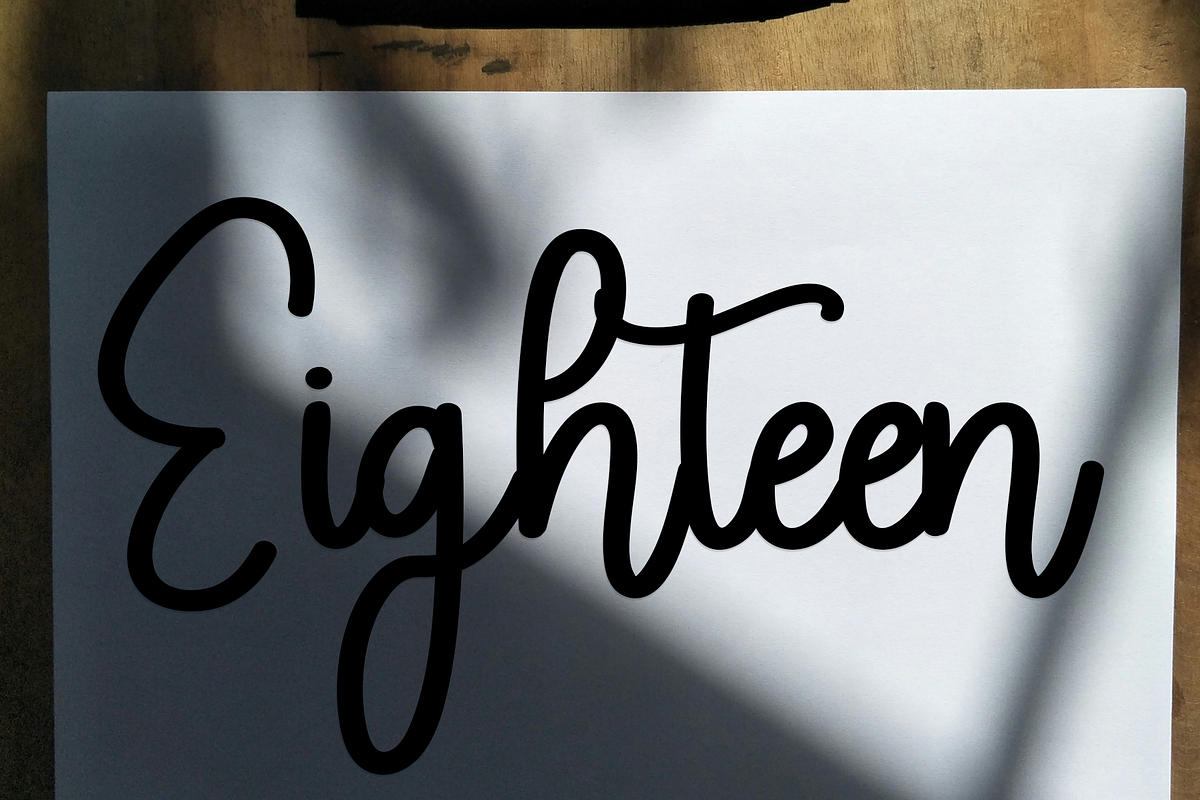 Delight, a Handwritten Font by FreshTypeINK (Photo 4 of 8)