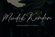 Lombardi Silakahi, a Handwritten Font by pineungtype (Thumbnail 7 of 8)