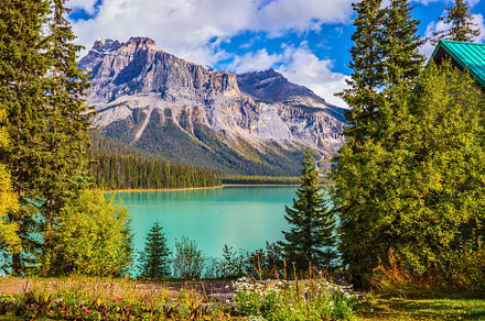Autumn day on the Emerald Lake, a Nature Photo by kavram
