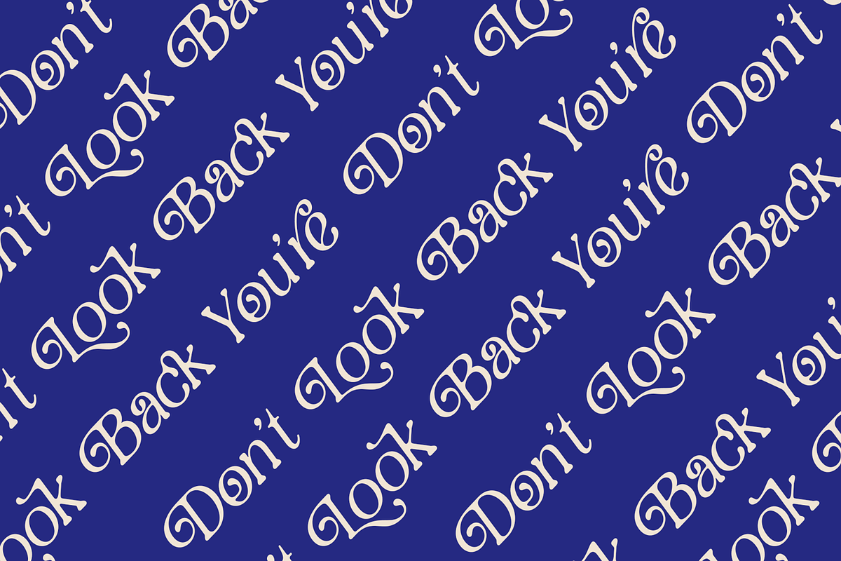 Glory - Hand Draw Italic Serif, a Serif Font by Luna Shop (Photo 2 of 8)