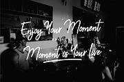 Aveline Script, a Script Font by sizimon (Thumbnail 4 of 9)