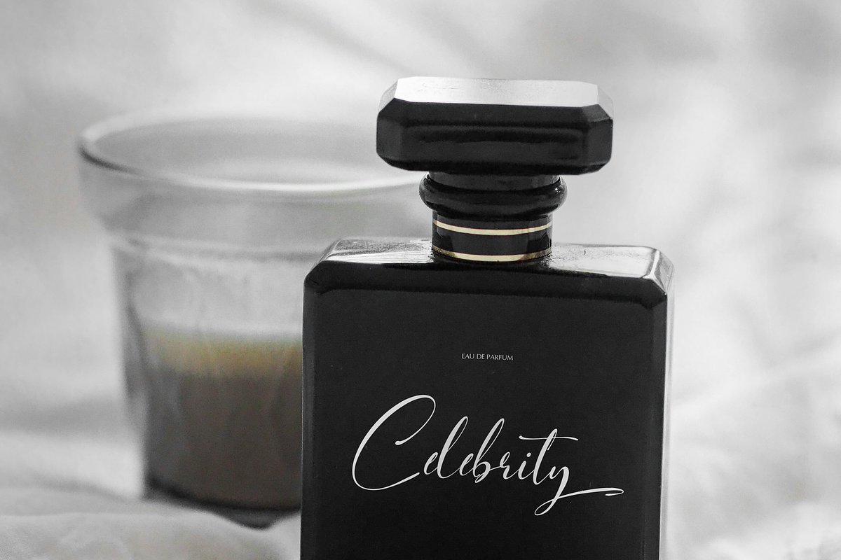 Fortune Messenger Handwritten Script, a Sans Serif Font by gracetype_studio (Photo 7 of 12)