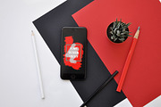 iPhone 7 Black – 7 PSD Mockups, an iPhone Mockup by hezytheme (Thumbnail 6 of 7)