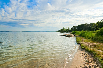 Boat on summer lake bank featuring svityaz, bank, and beach, a Nature Photo by YuriyB