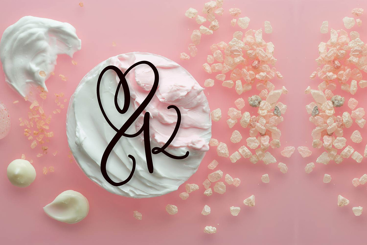 Mono Hearts - A Monogram Heart Font preview 2