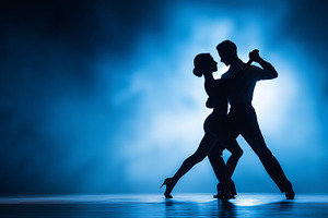 Silhouette of a couple dancing, an Arts & Entertainment Photo by MistyDay