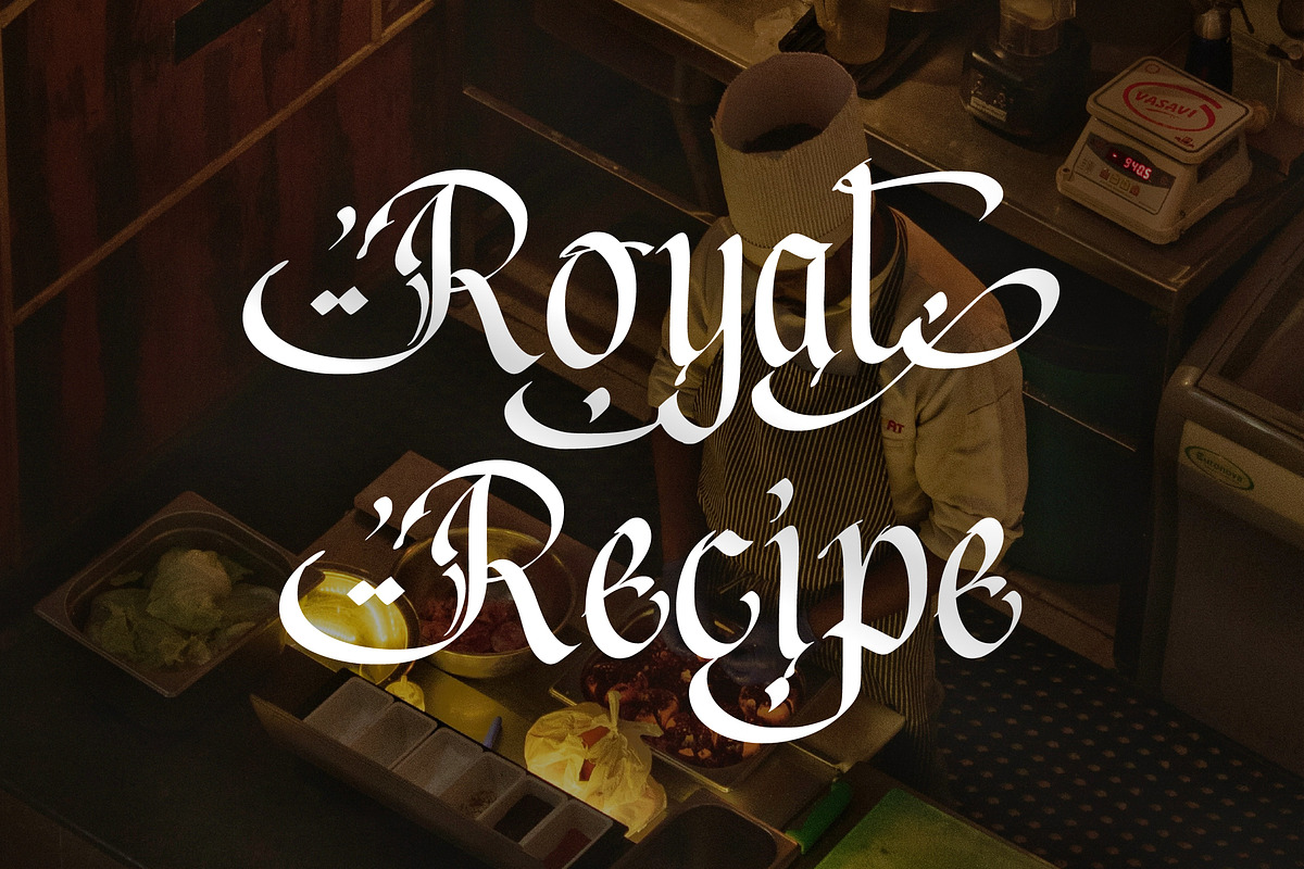 Haryth Mirage - Blackletter Arabic, a Blackletter Font by Randi Irvan | Rvandtype (Photo 3 of 11)