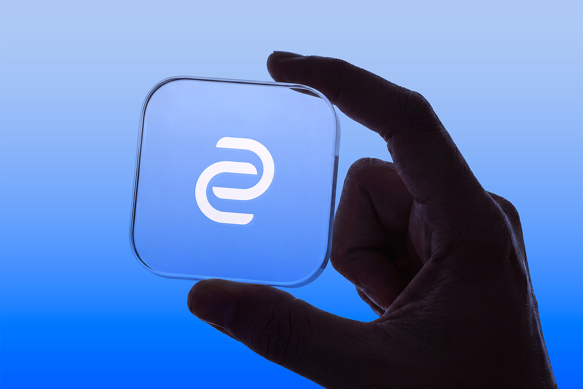 3D App Icon Mockup Pack, an iPhone Mockup by graphypix (Photo 10 of 13)