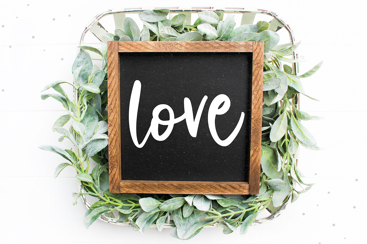 Rustic Charm | Farmhouse Font preview 2