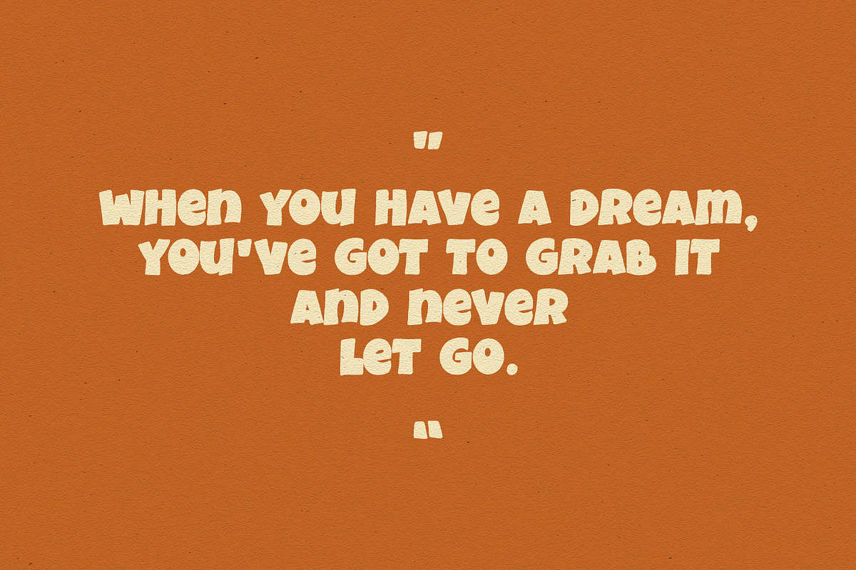 Zowie - Display Font, a Handwritten Font by Arendxstudio (Photo 5 of 9)