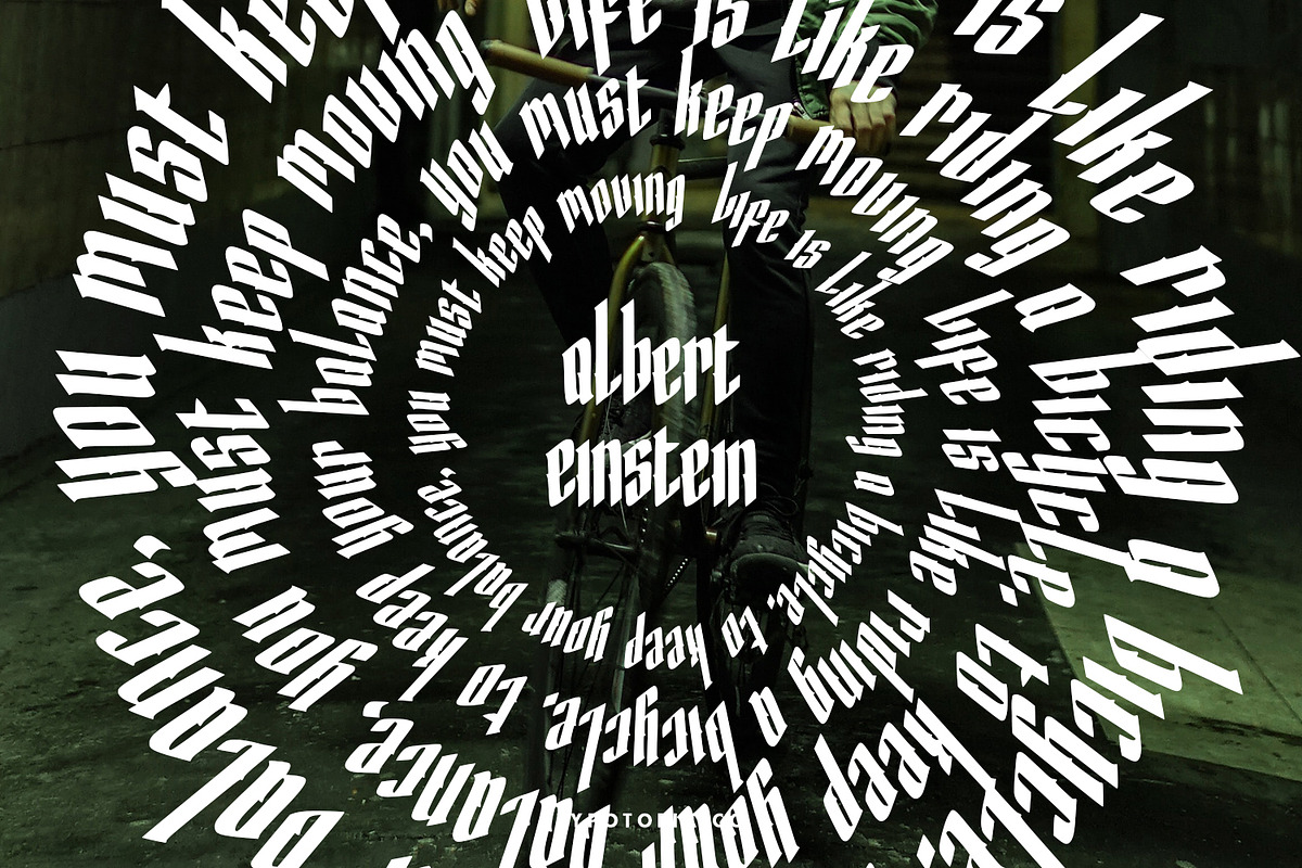 Hocrux Display Font preview 8