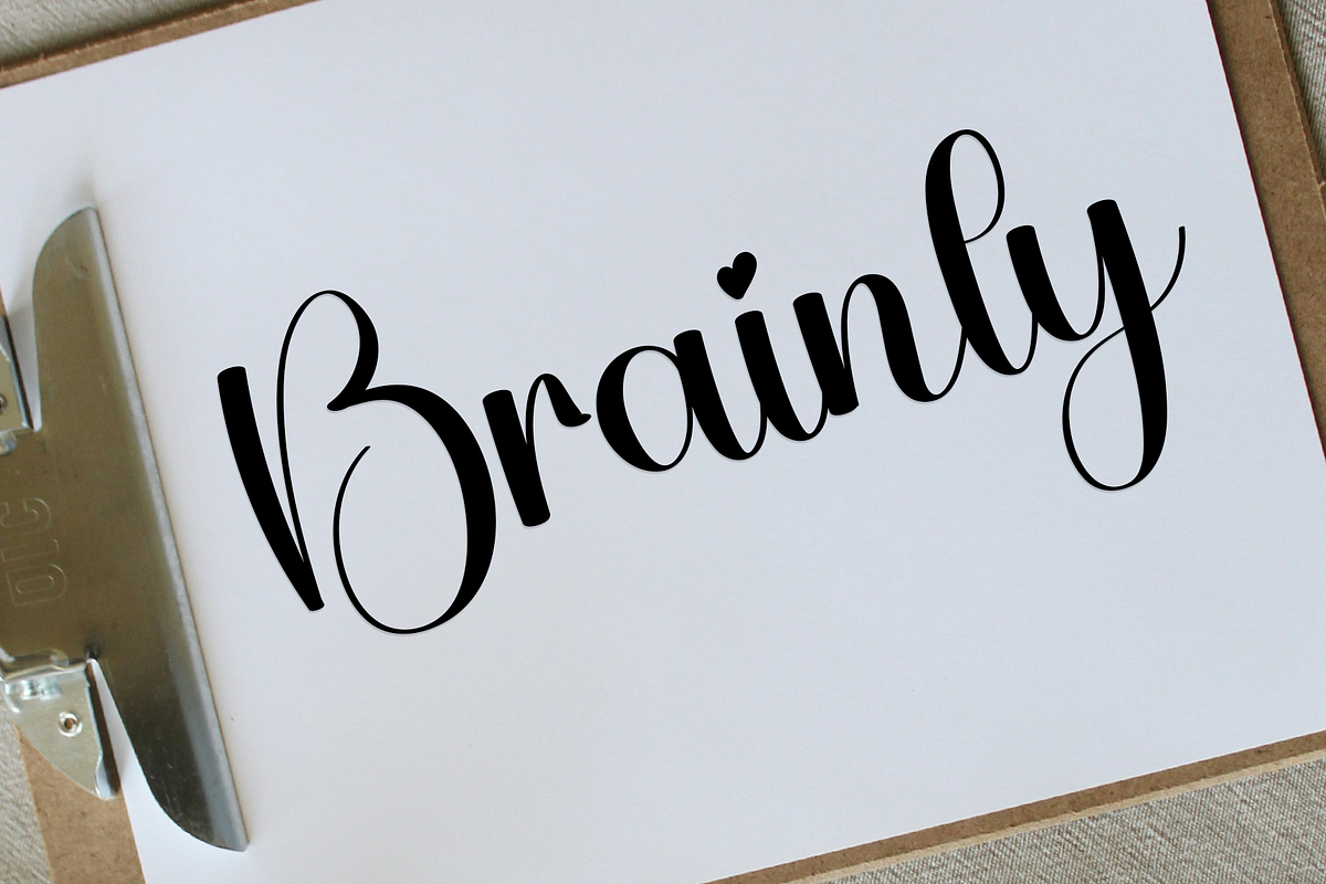 Barbie, a Handwritten Font by InermediaSTUDIO (Photo 2 of 8)