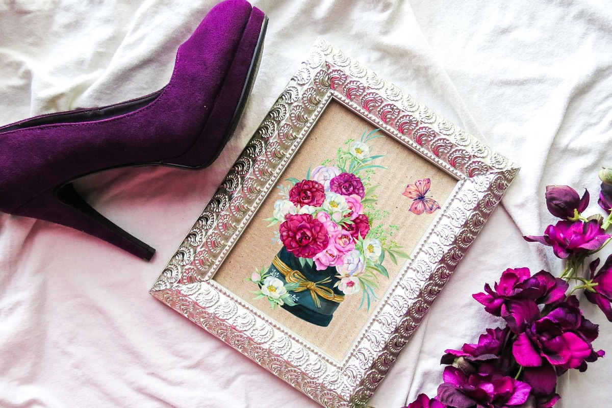 Flower bouquet Watercolor, an Illustration by MitrushovaArt (Photo 3 of 6)