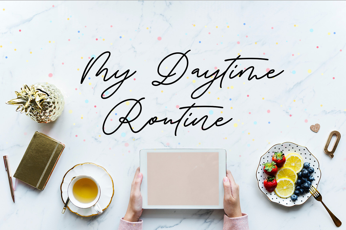 Saturday Champagne, a Script Font by Roland Huse Design (Photo 10 of 11)