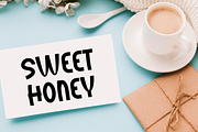 Golden Varsity, a Script Font by InermediaSTUDIO (Thumbnail 6 of 8)