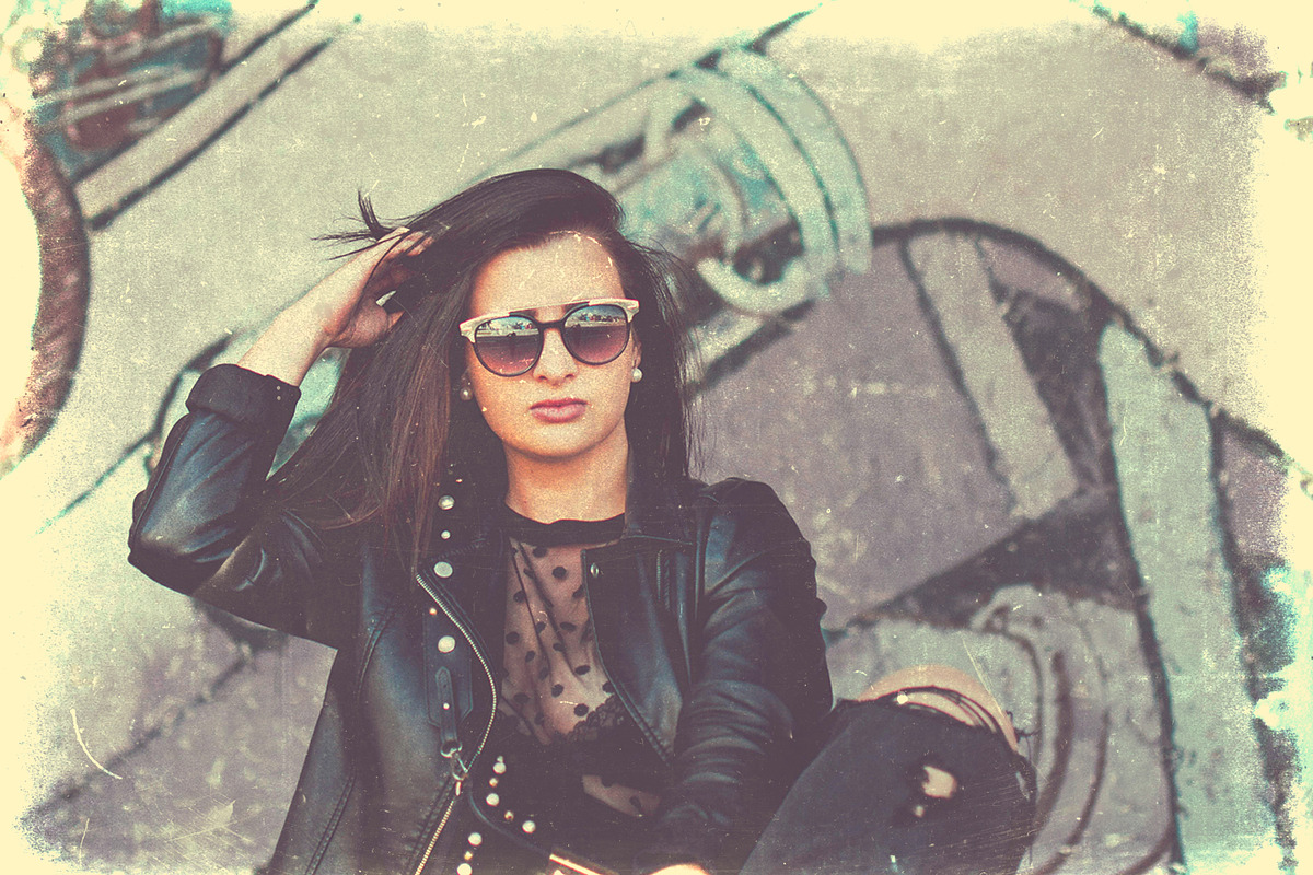 Vintage Effect Photoshop, an Action Add-On by liptouse (Photo 4 of 11)
