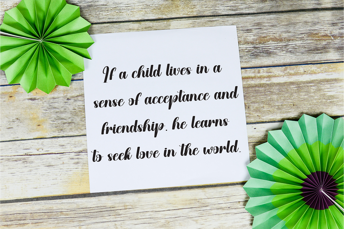 Manchester | Script Font, a Handwritten Font by Scratchones (Photo 3 of 9)