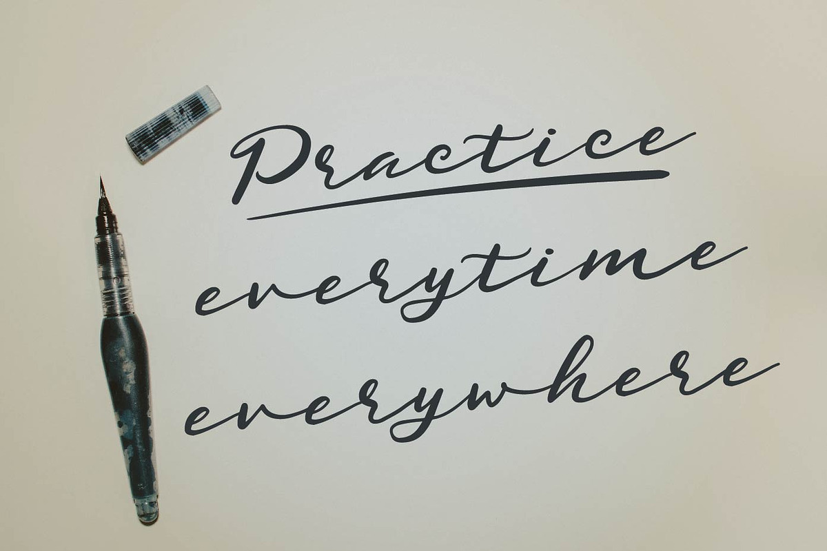 Agnolith - Signature Script Fonts, a Script Font by Patria Ari (P4tcreativa) (Photo 5 of 10)