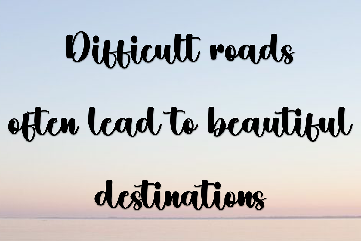 Daisies Beautiful, a Handwritten Font by InermediaSTUDIO (Photo 5 of 8)